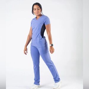 Helix Women's Scrub Set SZ Large